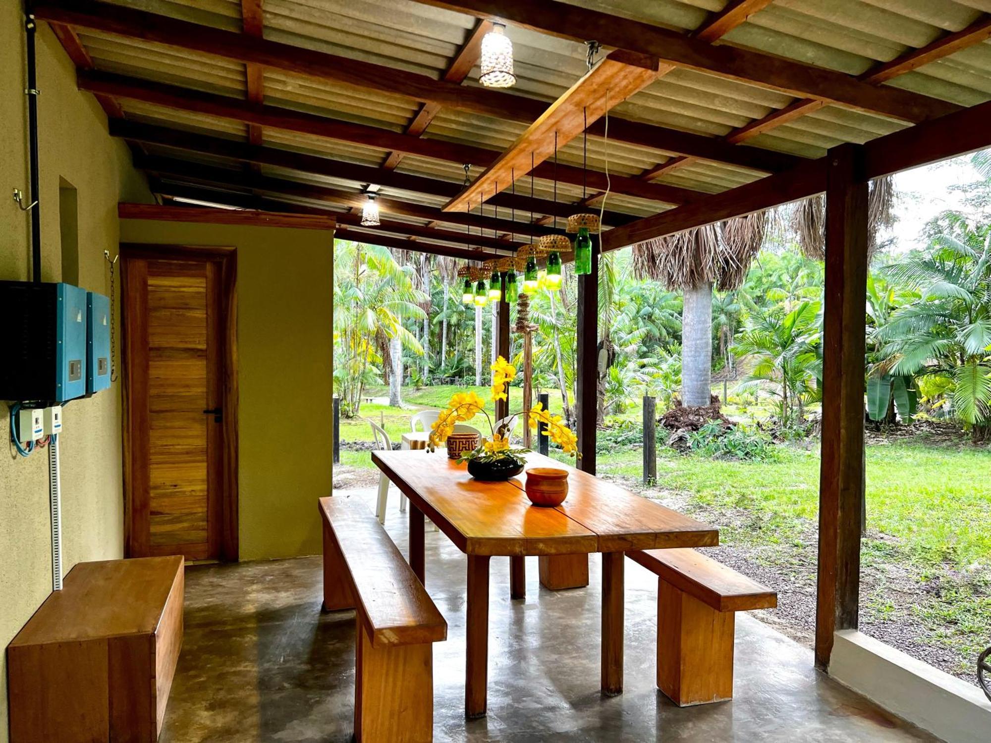 Pousada Paraiso Do Calango Azul Президенти-Фигейреду Экстерьер фото